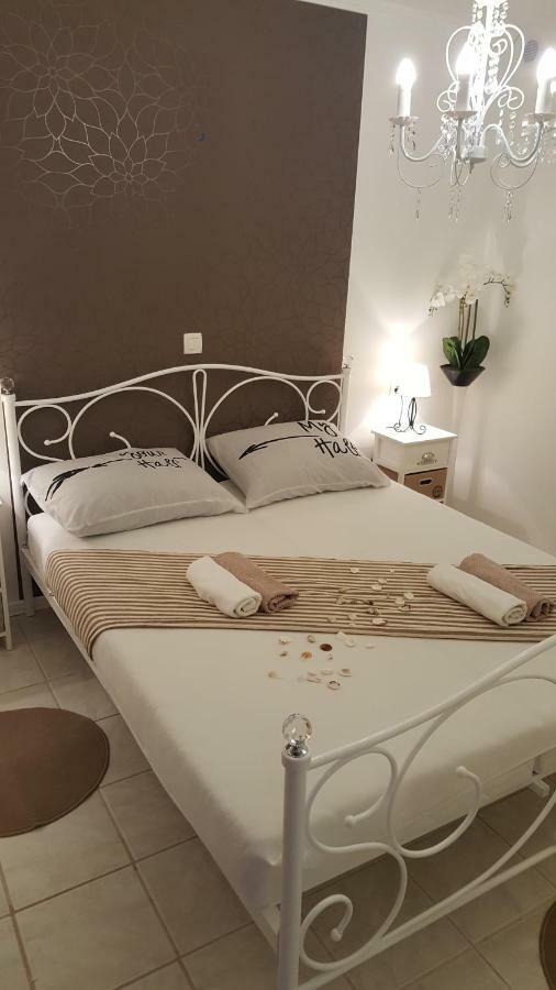 Apartmani Sarm Vir Exterior foto